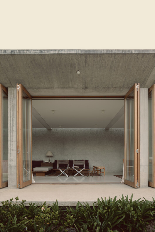 Casa Entre dos Ríos / Taller 3000 - Fotografía interior, Concreto