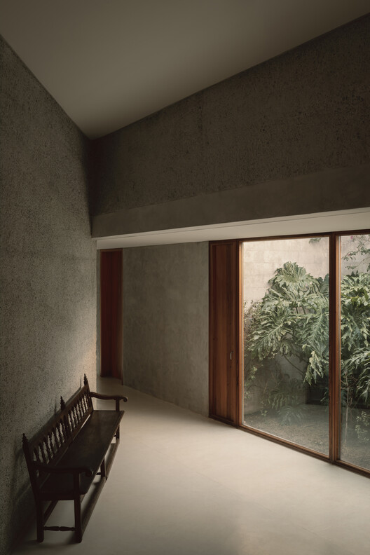 Casa Entre dos Ríos / Taller 3000 - Fotografía interior, Madera, Concreto