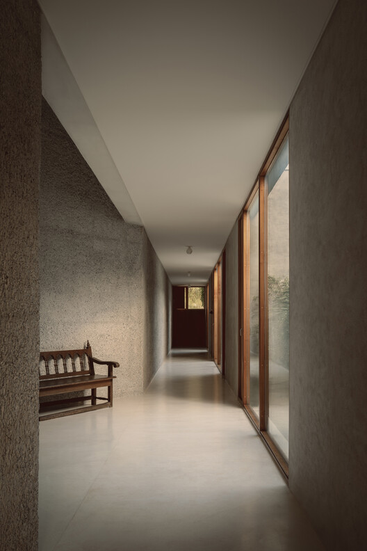 Casa Entre dos Ríos / Taller 3000 - Fotografía interior, Madera, Concreto