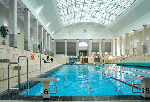 Letting the Sky In: 4 Case Studies of Daylight Solutions in Aquatic Architecture - Image 12 of 15