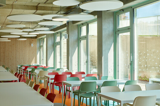 Frič Brothers Elementary School / Atelier 6 - Interior Photography, Dining room, Chair, Table