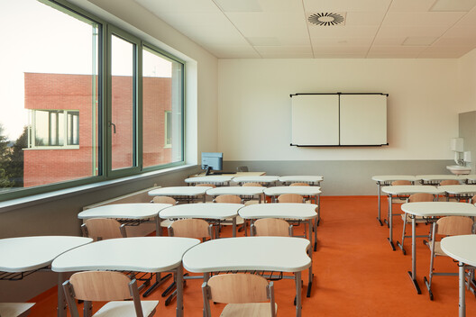 Frič Brothers Elementary School / Atelier 6 - Interior Photography, Dining room, Chair