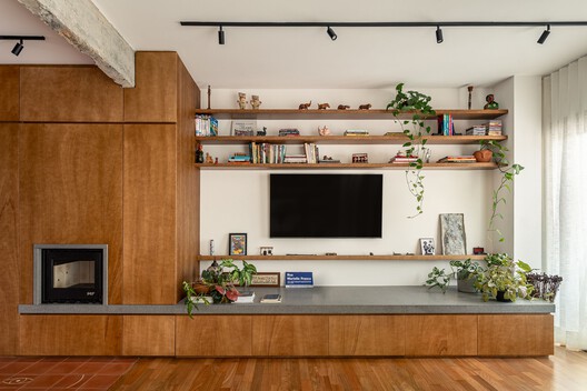 Casa da Beta / Atelier Aberto Arquitetura - Interior Photography, Kitchen, Wood, Shelving, Lighting