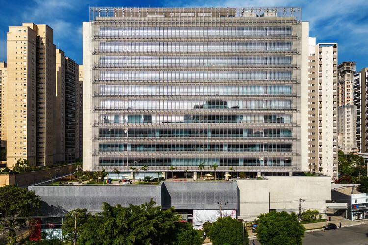 Nova Sede Administrativa e Laboratórios Centrais do Grupo Fleury / Dal Pian Arquitetos - Fotografia de Exterior, Fachada