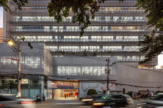 Nova Sede Administrativa e Laboratórios Centrais do Grupo Fleury / Dal Pian Arquitetos - Fotografia de Exterior, Fachada