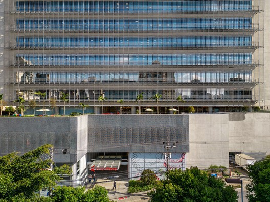 Nova Sede Administrativa e Laboratórios Centrais do Grupo Fleury / Dal Pian Arquitetos - Fotografia de Exterior, Fachada, Concreto