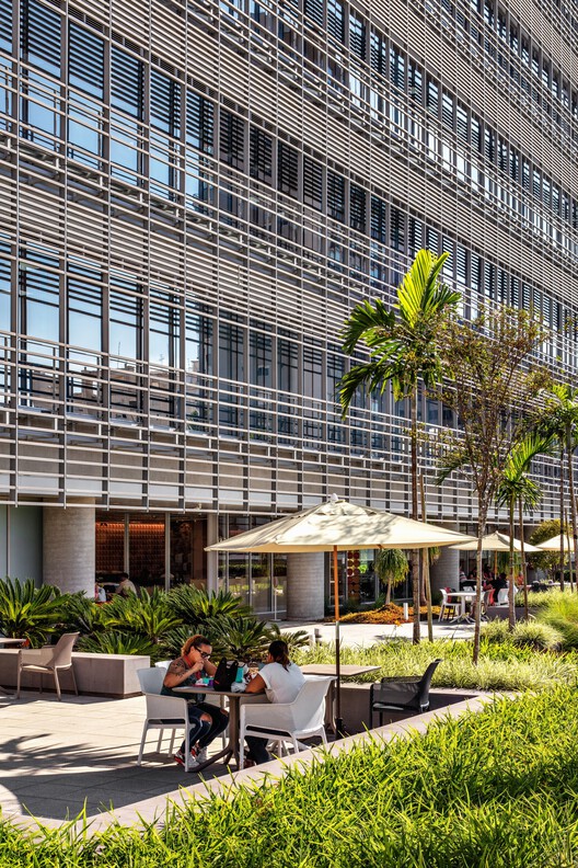 Nova Sede Administrativa e Laboratórios Centrais do Grupo Fleury / Dal Pian Arquitetos - Fotografia de Exterior