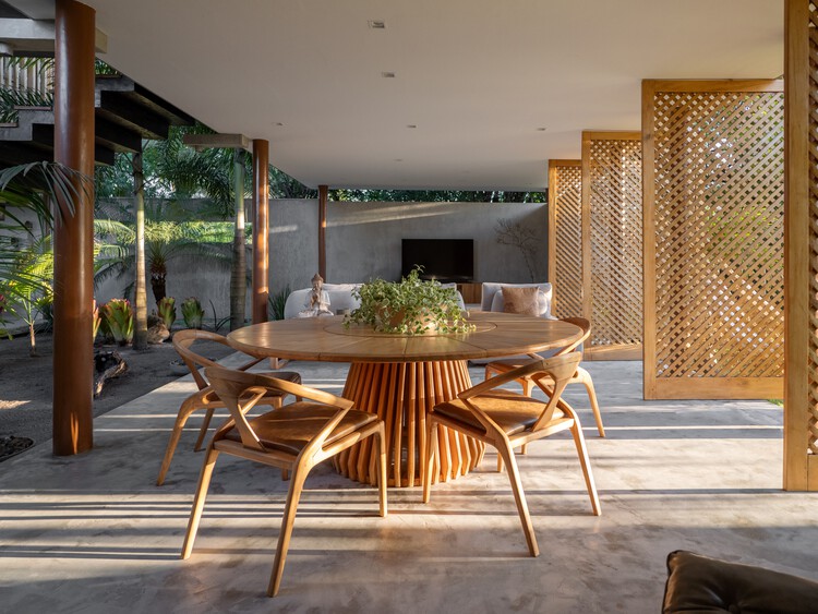 Oòrùn PrimeHouse / PrimeHome Construtora - Fotografia de Interiores, Sala de Jantar, Madeira, Viga