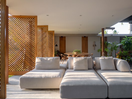 Oòrùn PrimeHouse / PrimeHome Construtora - Fotografia de Interiores, Madeira, Sofá