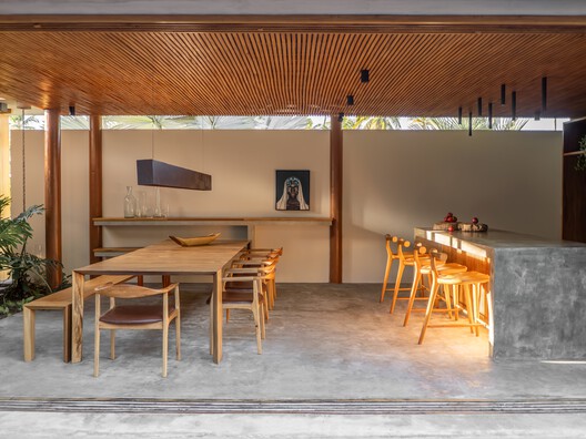 Oòrùn PrimeHouse / PrimeHome Construtora - Fotografia de Interiores, Sala de Jantar, Madeira, Viga