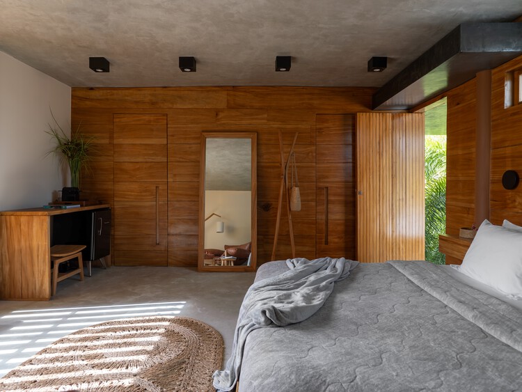 Oòrùn PrimeHouse / PrimeHome Construtora - Fotografia de Interiores, Dormitório, Madeira, Cama, Cadeira