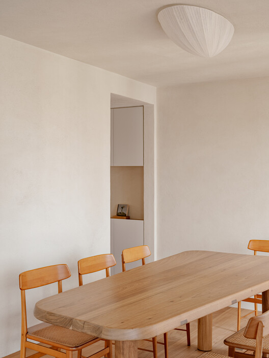 Apartamento Havaí  / Lucas Jimeno Dualde - Fotografia de Interiores, Madeira, Cadeira