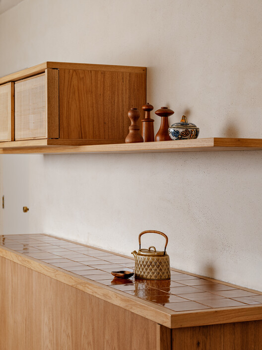 Apartamento Havaí  / Lucas Jimeno Dualde - Fotografia de Interiores, Cozinha, Madeira, Prateleira