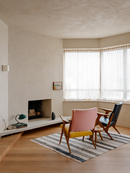 Apartamento Havaí  / Lucas Jimeno Dualde - Fotografia de Interiores, Madeira, Cadeira