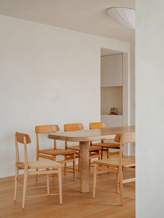 Apartamento Havaí  / Lucas Jimeno Dualde - Fotografia de Interiores, Madeira, Cadeira