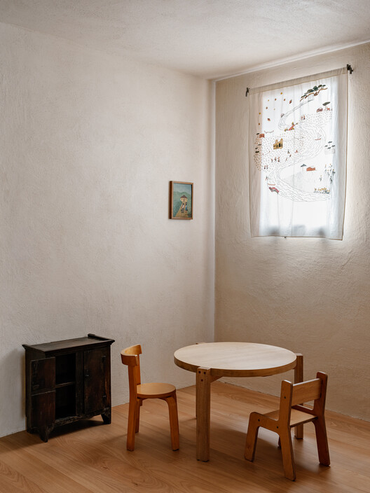 Apartamento Havaí  / Lucas Jimeno Dualde - Fotografia de Interiores, Madeira, Cadeira