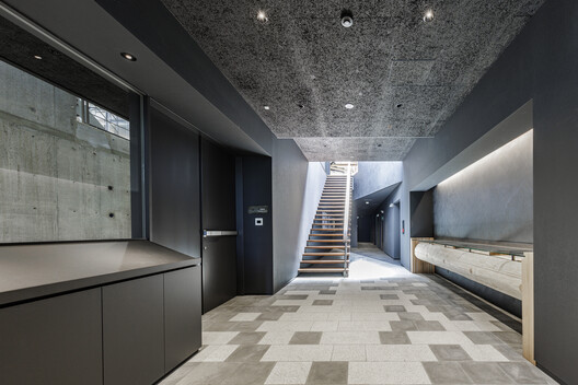 E-Isolations Testing and Research Facility / TAISEI DESIGN Planners Architects & Engineers - Interior Photography, Kitchen, Concrete