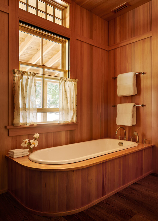 Rural Reimagined House / Fergus Garber Architects - Interior Photography, Bathroom, Bathtub, Wood, Lighting