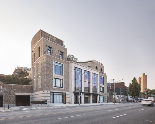 Shinsegae Namsan Commercial & Offices / Robert A.M. Stern Architects - Exterior Photography, Facade, Concrete