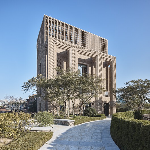 Shinsegae Namsan Commercial & Offices / Robert A.M. Stern Architects - Exterior Photography, Garden