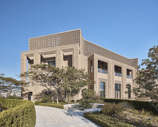 Shinsegae Namsan Commercial & Offices / Robert A.M. Stern Architects - Exterior Photography, Garden