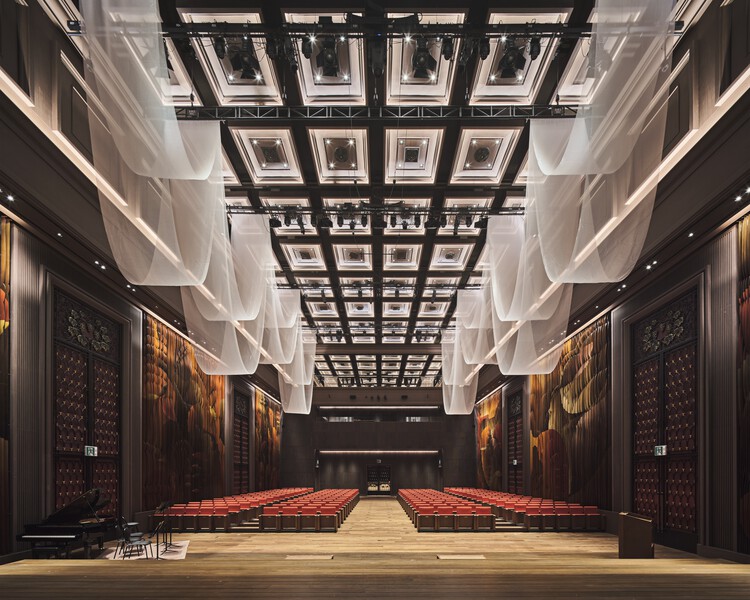Shinsegae Namsan Commercial & Offices / Robert A.M. Stern Architects - Interior Photography, Lighting, Column