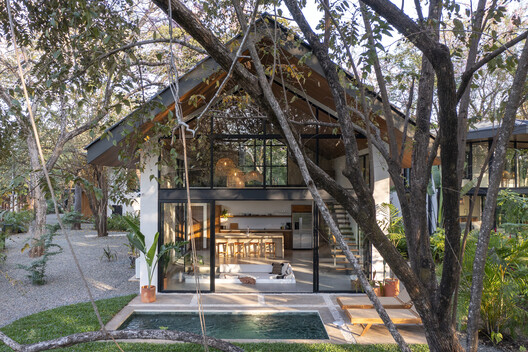 Indo Avellanas House / Garton Group Architecture  - Image 20 of 34