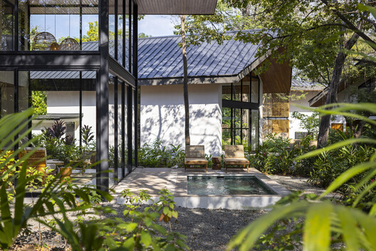 Indo Avellanas House / Garton Group Architecture  - Image 18 of 34