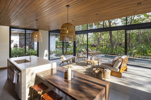Indo Avellanas House / Garton Group Architecture  - Interior Photography, Wood, Table, Chair, Beam