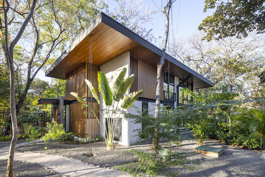 Indo Avellanas House / Garton Group Architecture  - Exterior Photography, Wood