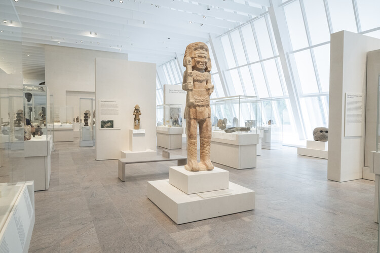 Transparent Boundaries: Technology and the Display of Cultural Memory - Image 11 of 13