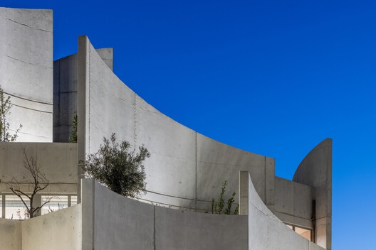 Vet Hospital Tirana / Davide Macullo Architects - Image 13 of 30