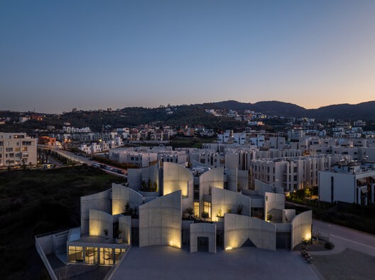 Vet Hospital Tirana / Davide Macullo Architects - Exterior Photography, Concrete