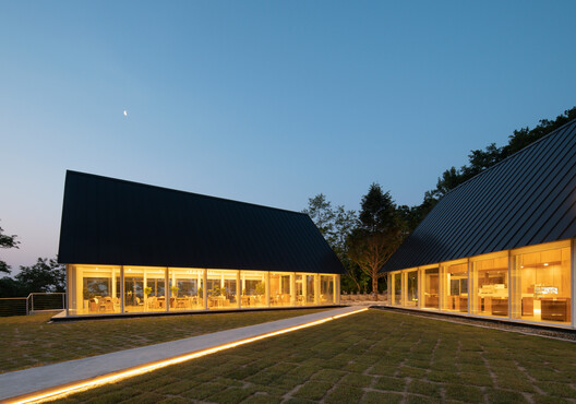 May Day Cafe / SPACE DOT - Exterior Photography