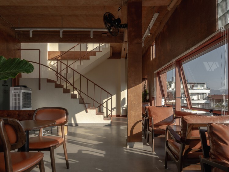 Hong Tra Hoa Binh Bui Thi Xuan Cafe / xưởng xép - Interior Photography, Dining room, Wood, Chair