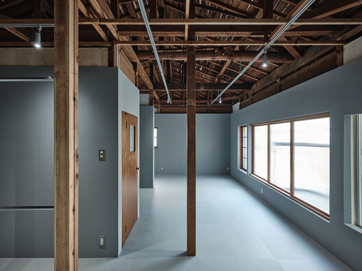 Ōimachi House / ROOVICE - Interior Photography, Wood, Glass, Beam