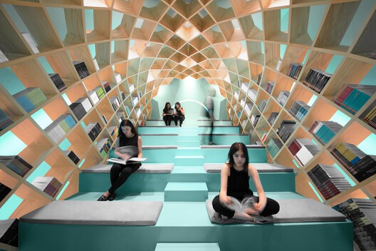 Spaces for Browsing: Balancing Commerce and Community in the Design of Bookstores - Image 29 of 35