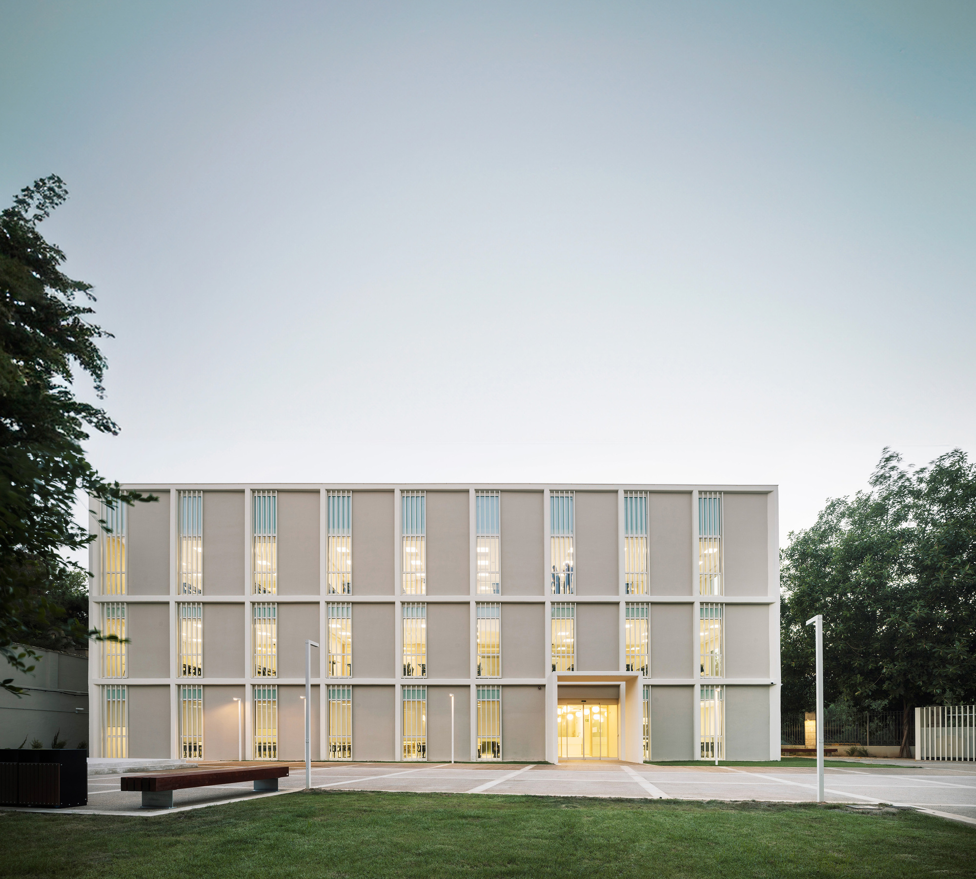 European University | Turia Campus / Ramon Esteve Estudio