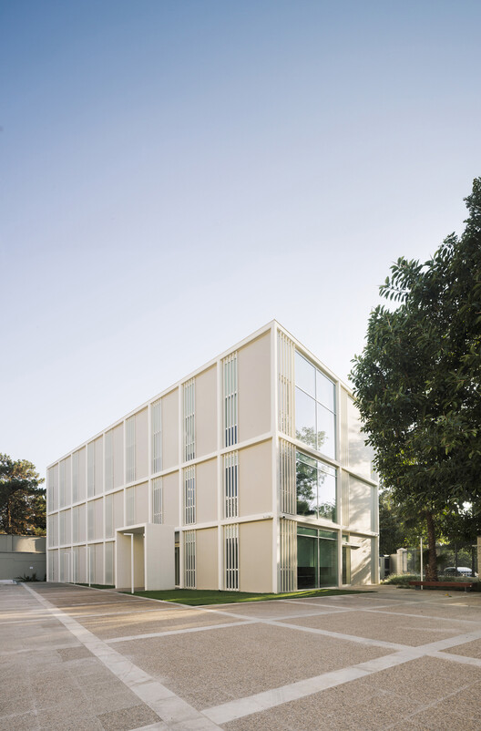 Universidad Europea | Turia Campus / Ramón Estevestudio - Fotografía externa, vidrio