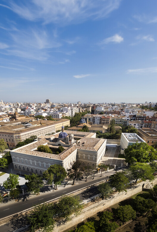 Universidad Europea | Turia Campus /Ramón Estevestudio - Figura 6 de 37