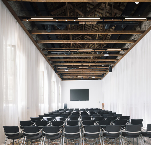 European University | Turia Campus / Ramón Esteve Estudio - Interior Photography, Wood, Lighting, Chair, Beam