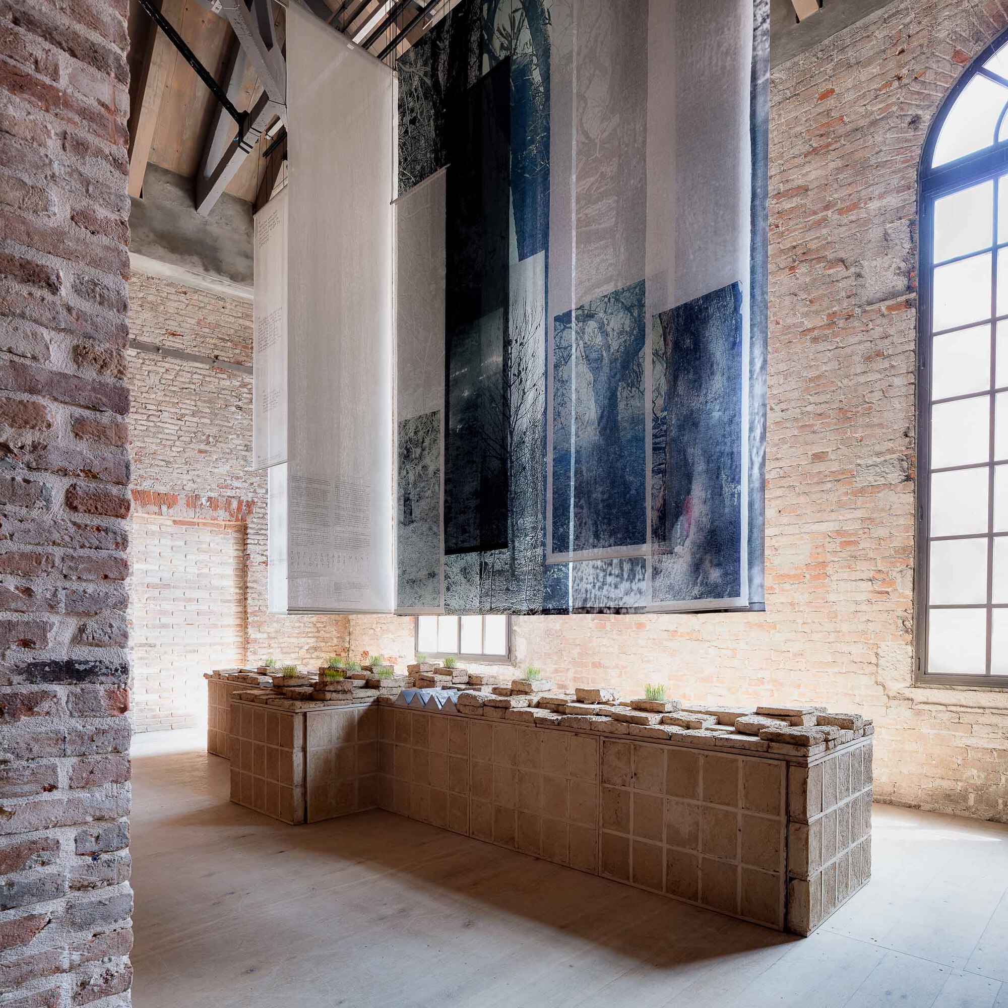 ⋱♱⋰ ⋱♱フランス　　ルーバー⋱♱⋰ ⋱✮⋰ ⋱♱ The Land Remembers: Lebanon's Pavilion at the 2025 Venice Biennale