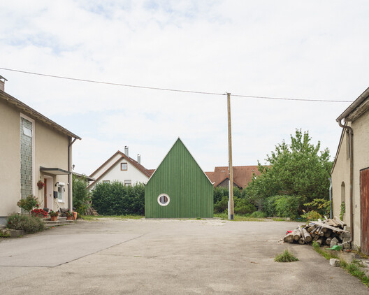 Casa atelier en Bobingen / Ludwig Zitzelsberger Architekt - Fotografía exterior