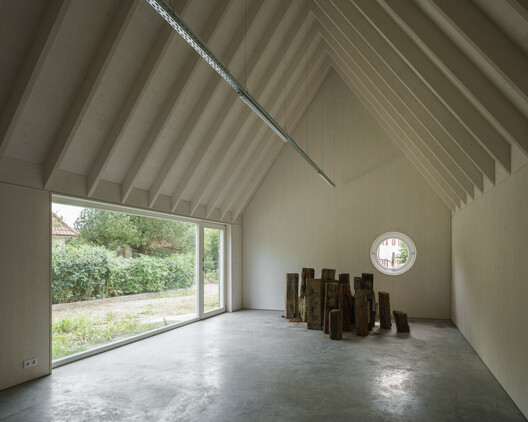 Casa atelier en Bobingen / Ludwig Zitzelsberger Architekt - Fotografía interior, Madera, Concreto