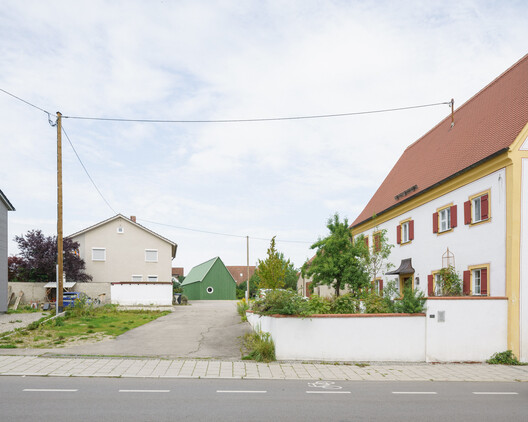 Casa atelier en Bobingen / Ludwig Zitzelsberger Architekt - Fotografía exterior