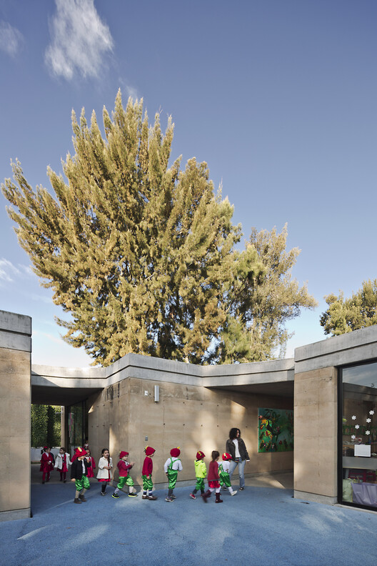 École Maternelle / Tatiana Bilbao Estudio - Fotografía exterior, Concreto