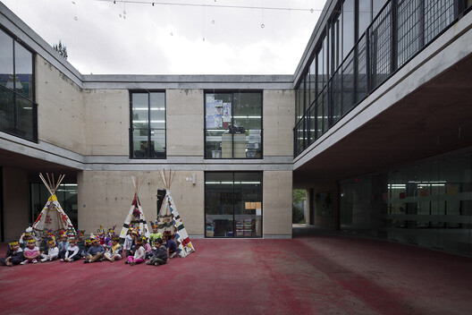 École Maternelle / Tatiana Bilbao Estudio - Fotografía interior, Concreto