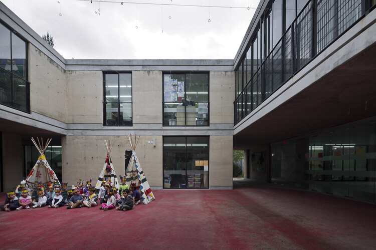 École Maternelle / Tatiana Bilbao Estudio - Fotografía interior, Concreto