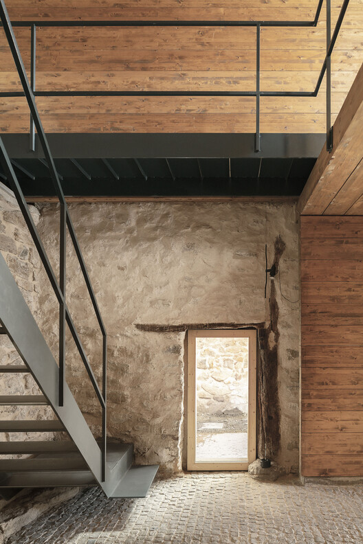 Renovación de Casa Abbey / Antonio Garcia Blay y Jose Antonio Ruiz Suaña - Fotografía interior, Madera, Escaleras, Barandas