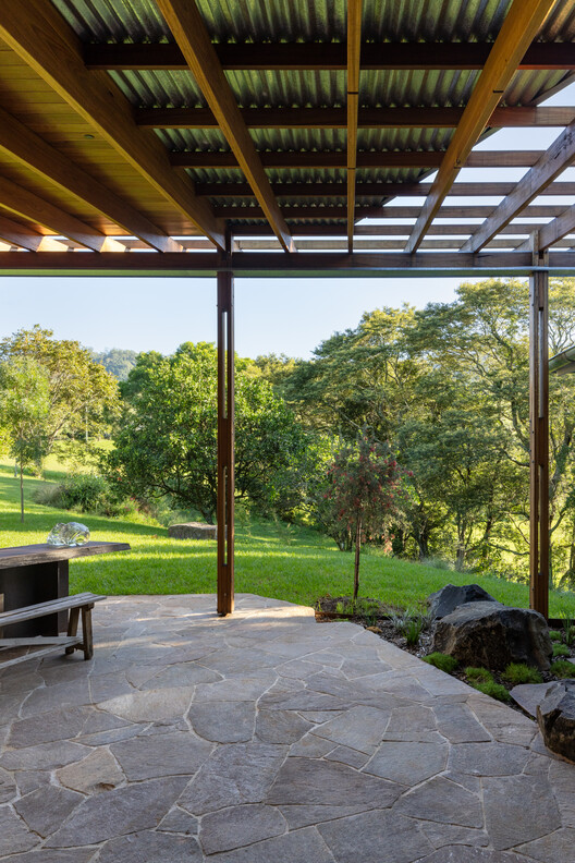 Zulaikha Laurence Tree Change House / Studio ZAWA - Exterior Photography, Garden, Beam